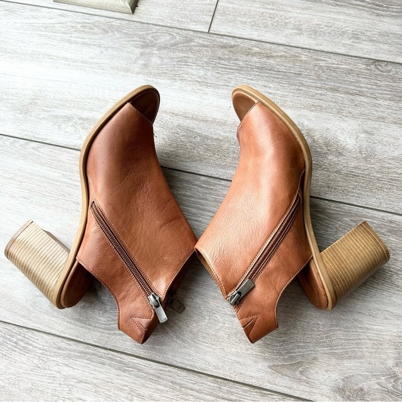 Moda in Pelle Tan Leather Open Toe Double Zippers Cut Out Booties - Picture 9 of 14